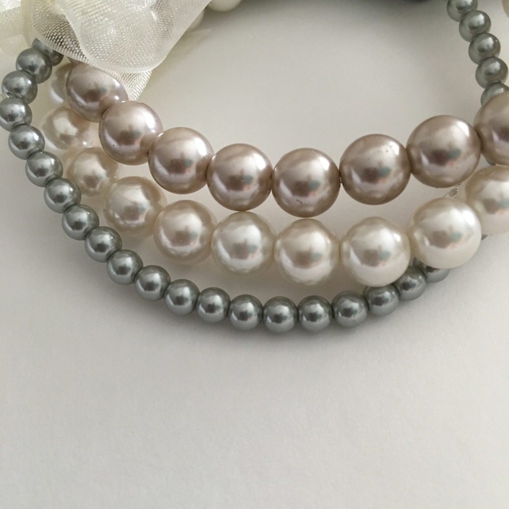3 piece Stretchy pearl Beaded bracelet set.